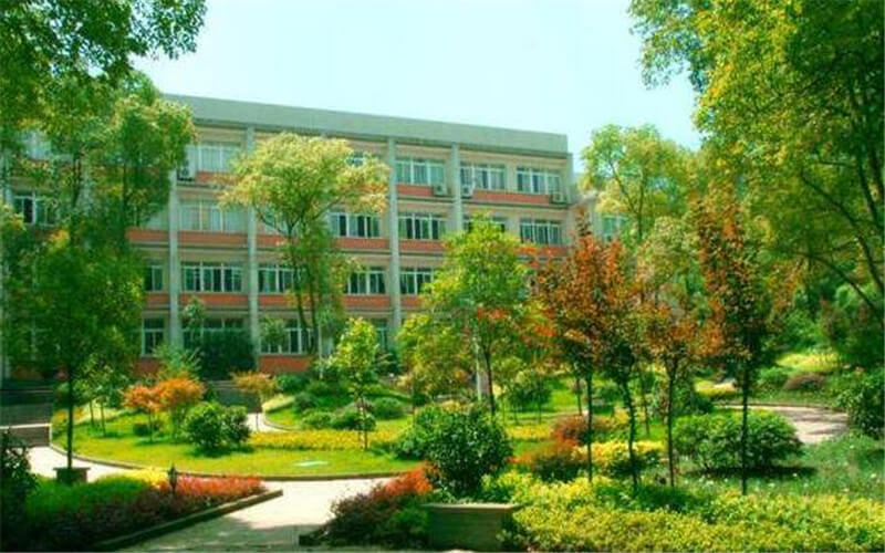 重庆青年职业技术学院校园实景