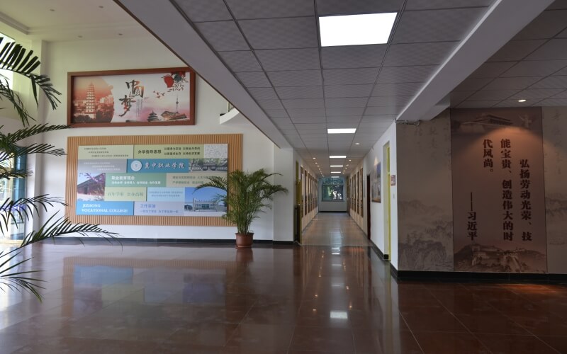 冀中职业学院校园实景