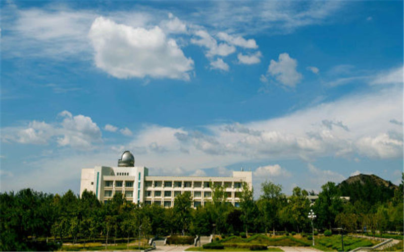 泰山学院校园实景