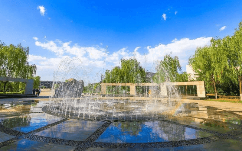 西安交通大学城市学院校园实景