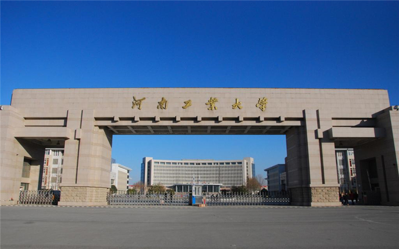 蒙古语专业就业前景与薪酬相关院校校园环境