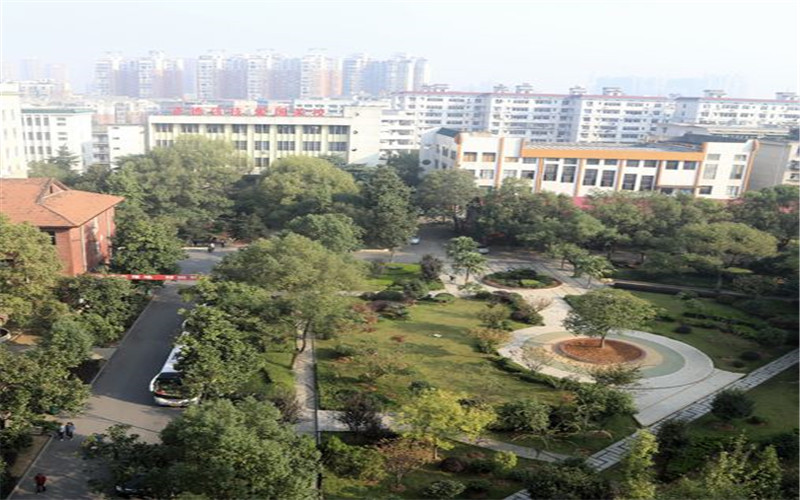 湖南环境生物职业技术学院校园实景