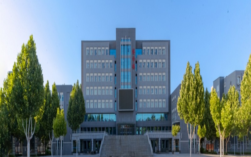 河北劳动关系职业学院校园实景