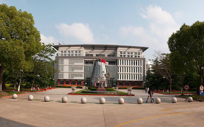 上海商学院校园实景