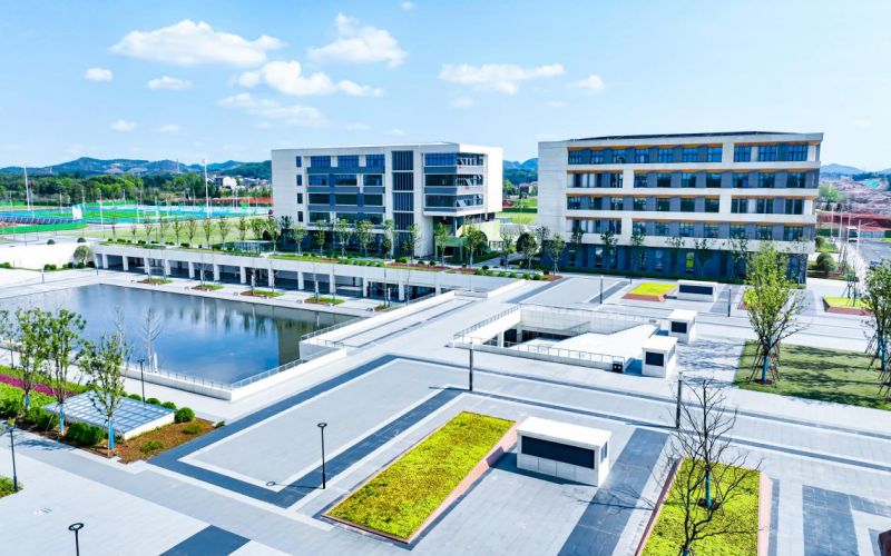 赣东职业技术学院校园实景