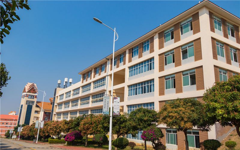 德宏职业学院校园环境