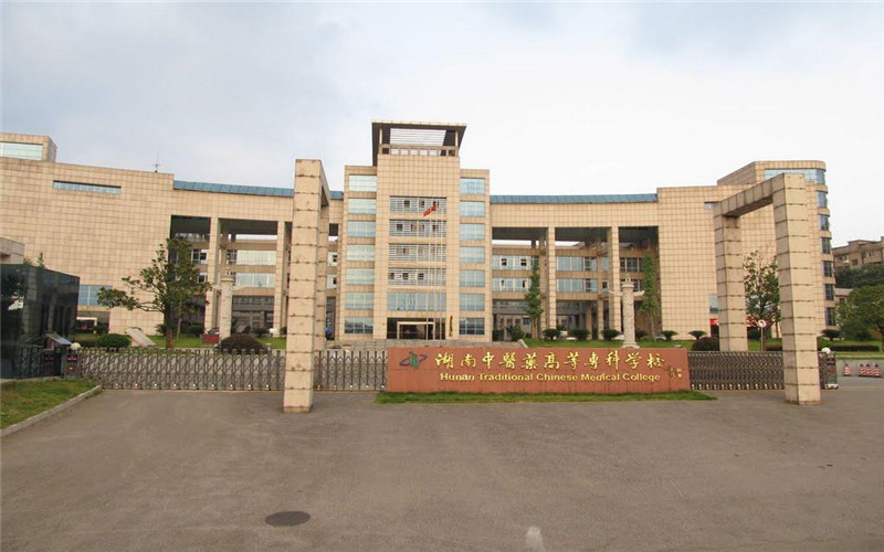 江苏高考批次线相关院校校园环境