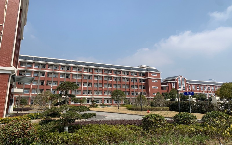 上海浦东职业技术学院校园实景