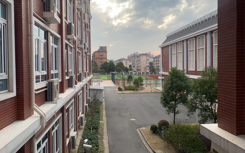 上海浦东职业技术学院校园实景