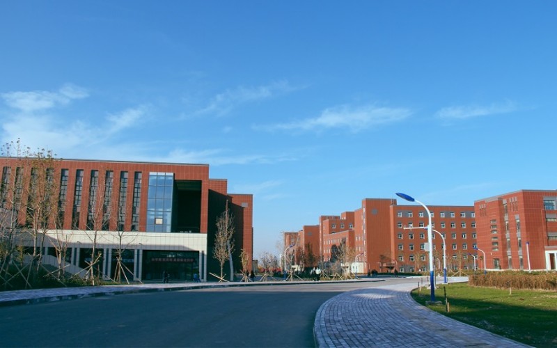 新疆师范高等专科学校校园实景