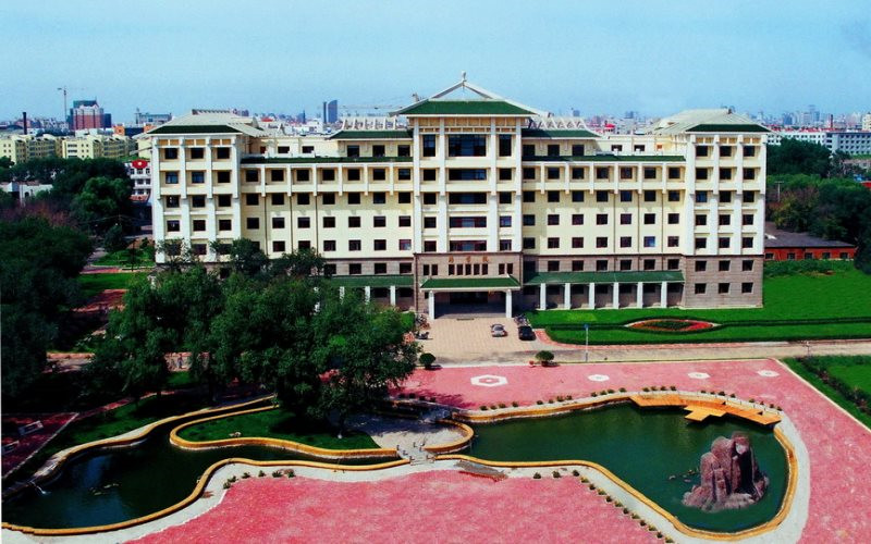 哈尔滨医科大学校园实景