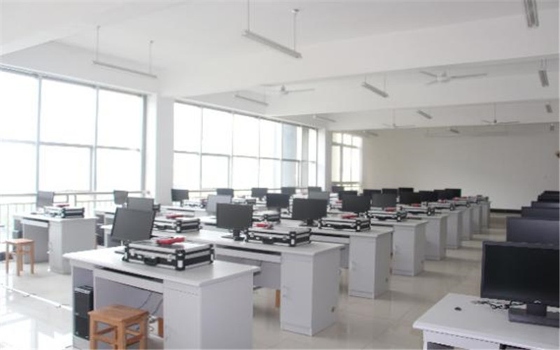 德阳科贸职业学院校园实景