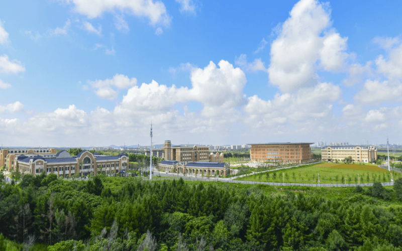 长春金融高等专科学校校园实景
