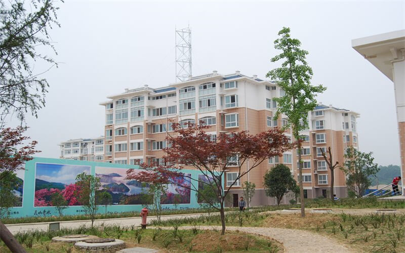 信阳涉外职业技术学院校园实景