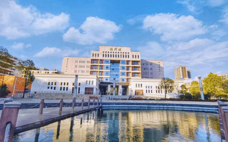 贵州装备制造职业学院校园实景