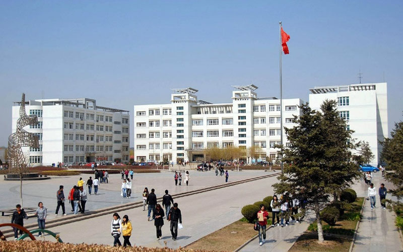 秦皇岛职业技术学院校园实景