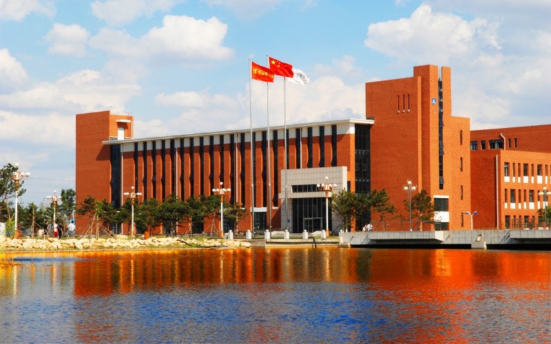 沈阳工业大学校园实景