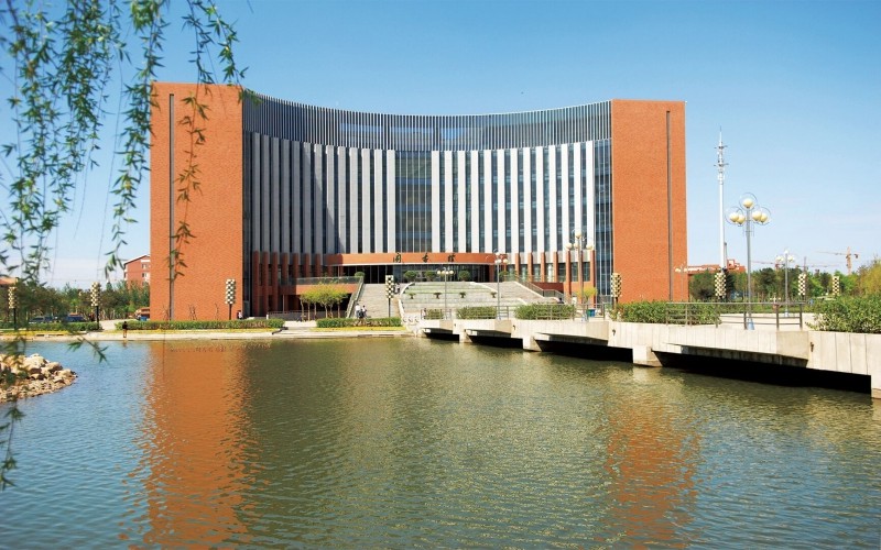 沈阳工业大学校园实景