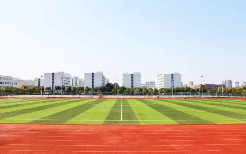 江西开设医学生物技术的大学相关院校校园环境