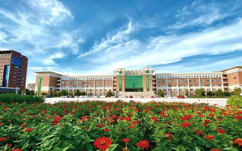 长春医学高等专科学校校园实景