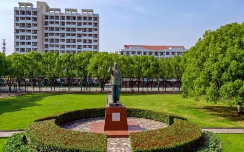 2026年上海电机学院在甘肃录取位次是多少相关院校校园环境