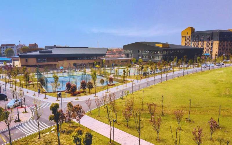2026年武汉晴川学院在天津录取分数线及位次相关院校校园环境