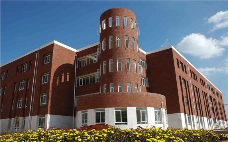 昆明理工大学津桥学院校园实景