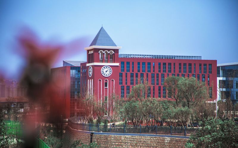 昆明理工大学津桥学院校园实景