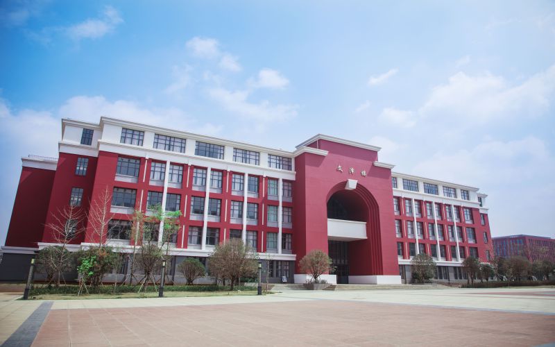 昆明理工大学津桥学院校园实景