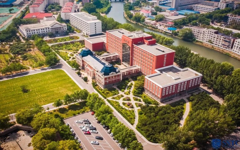 2026年东北大学秦皇岛分校在新疆录取分与位次相关院校校园环境