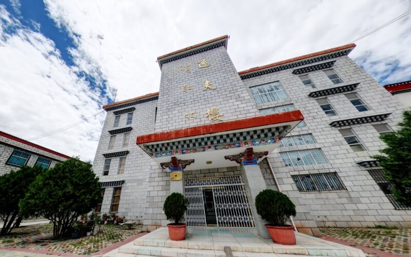 西藏藏医药大学校园实景