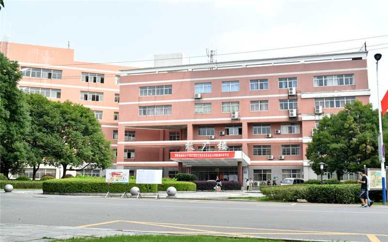 湖南生物机电职业技术学院校园实景