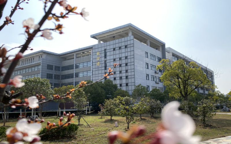 安徽汽车职业技术学院校园实景