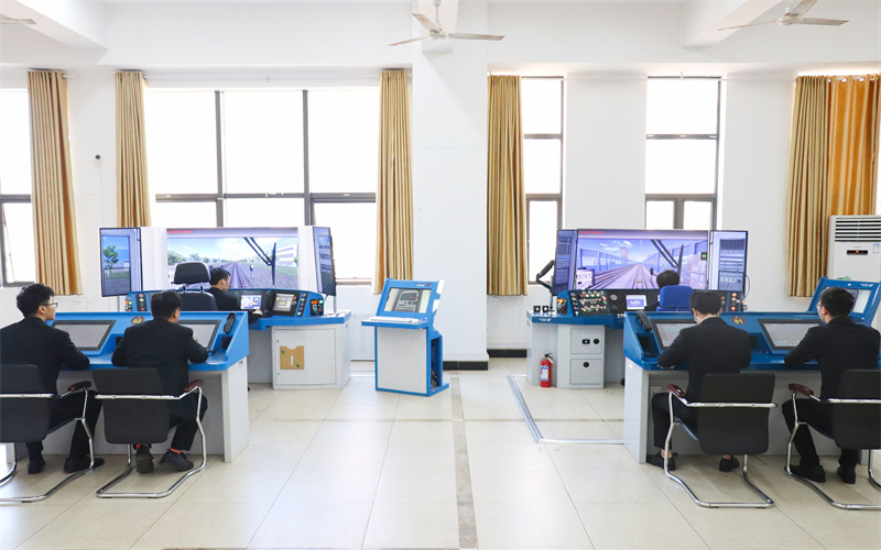 湖南铁路科技职业技术学院校园实景