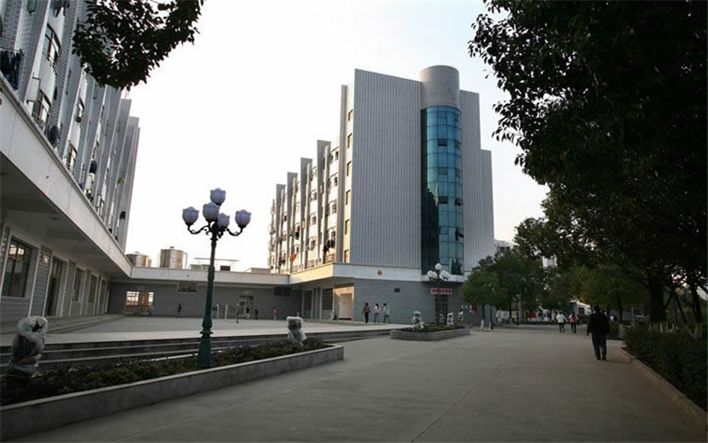 保险职业学院校园实景