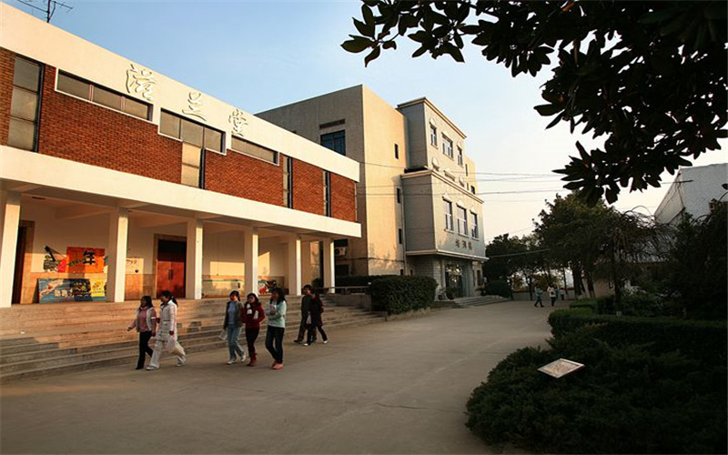 保险职业学院校园实景