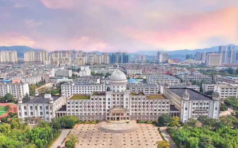 昆明城市学院校园环境