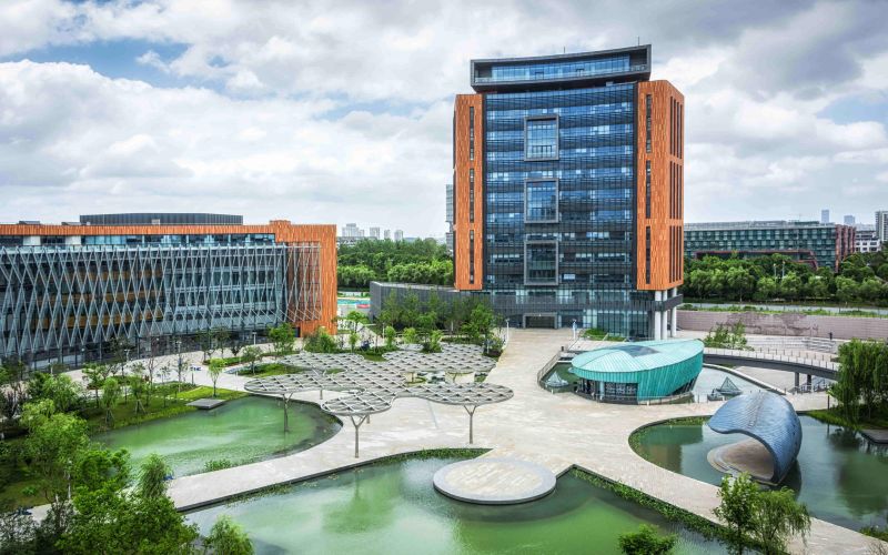 2026年西交利物浦大学在吉林录取分数线及位次相关院校校园环境