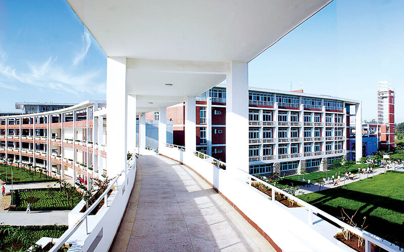 河南工业职业技术大学校园实景