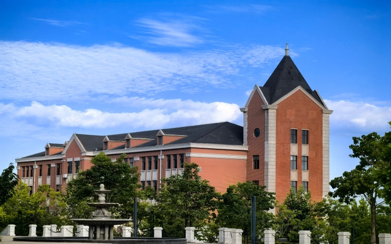 大连工程学院校园实景