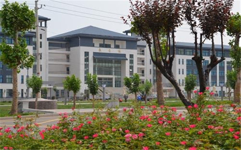 济南护理职业学院校园实景