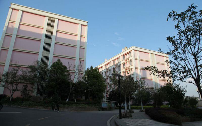 云南机电职业技术学院校园实景