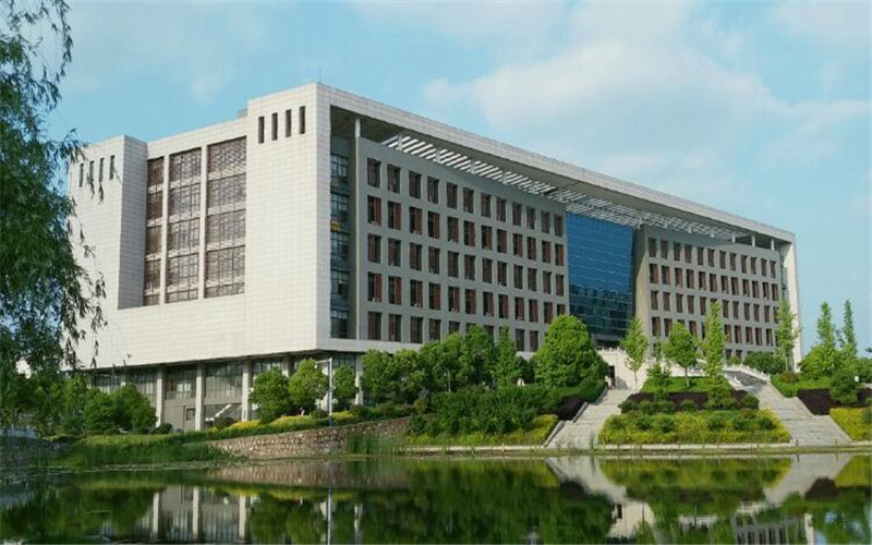 安徽工业大学校园实景