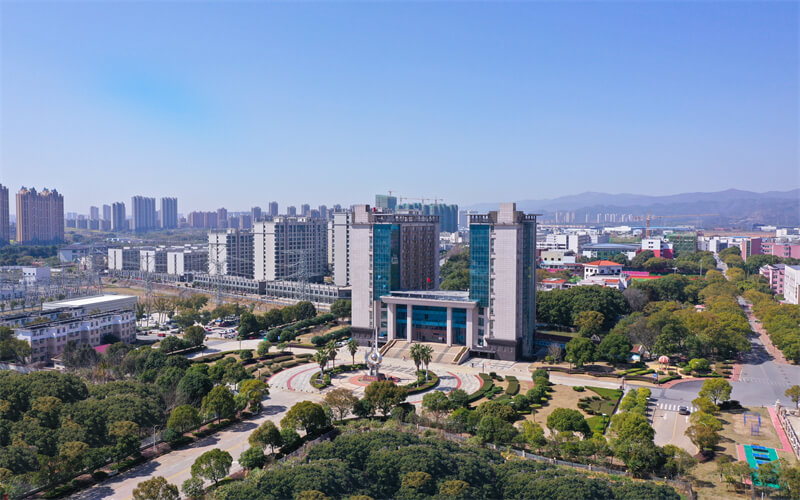 2026年江西电力职业技术学院在重庆录取分数线及相关院校校园环境
