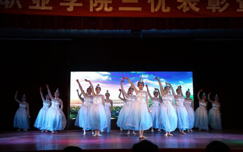 内蒙古科技职业学院校园实景