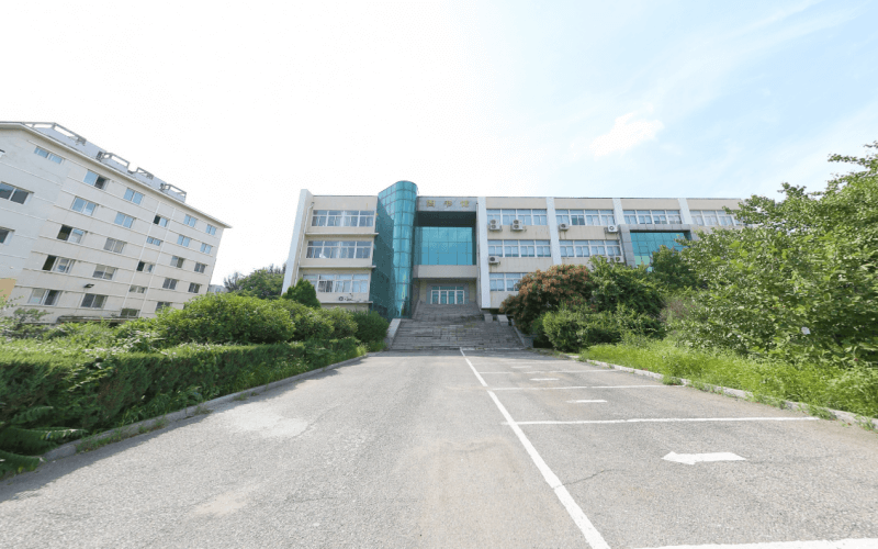 辽宁医药职业学院校园实景