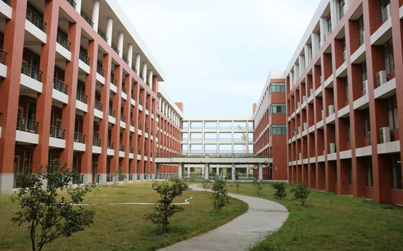 广州华商学院校园环境