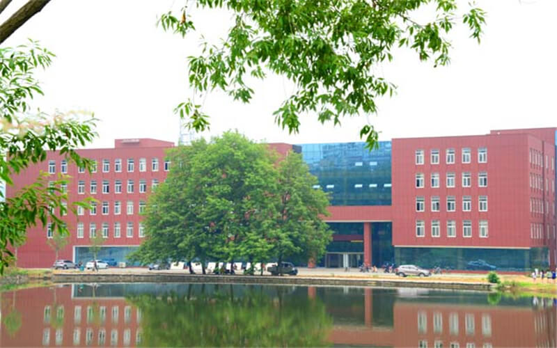 信阳学院校园实景