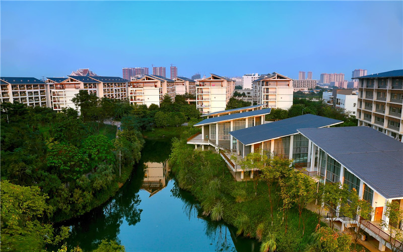 南宁职业技术大学校园实景