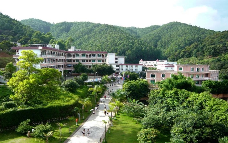 广州涉外经济职业技术学院校园实景